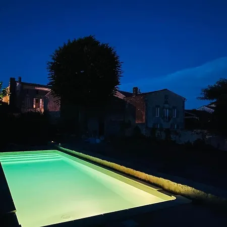 The Old Stables * Saint-Jean-dʼAngély